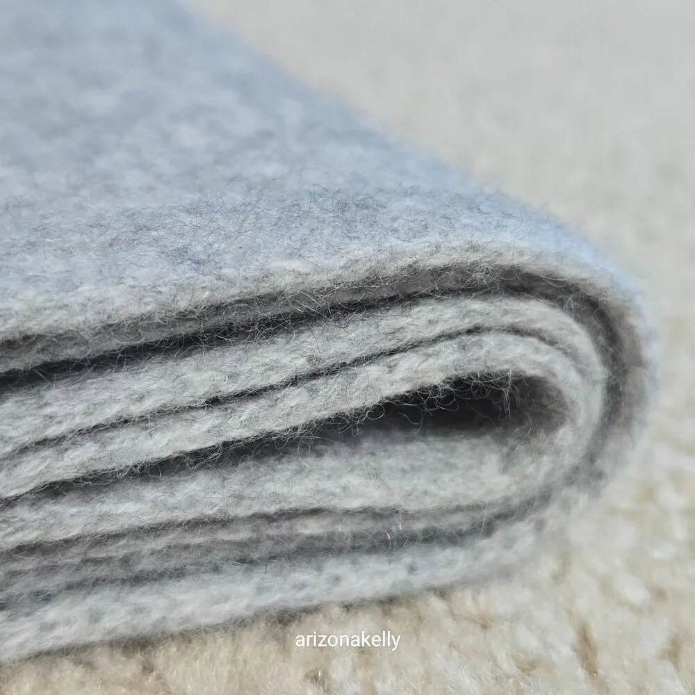 NWOT Cashmere Knit Light Grey Classic Scarf With Ribbed Ends